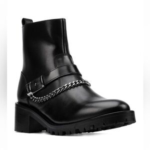 NIB! CLARKS ROSELEIGH Leather High Boots in Black Size 9